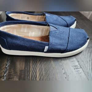 TOMS Alpargata 2.0 (Little Kid/BigKid)_Navy Canvas 4 Big Kid M